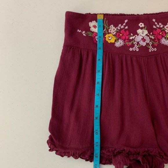 MOSSIMO Flowy Floral Embroidered Ruffle Shorts - Picture 9 of 9